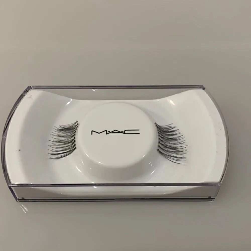 M•A•C | False Lashes | style #20